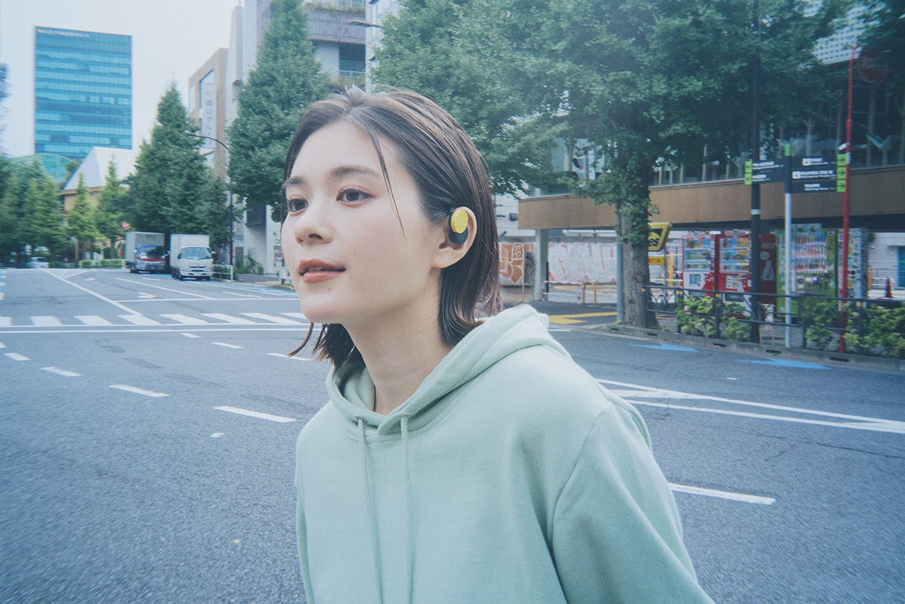 nwm DOTS - Wireless On-Ear speakers | nwm nwm DOTS - Wireless On-Ear speakers | nwm