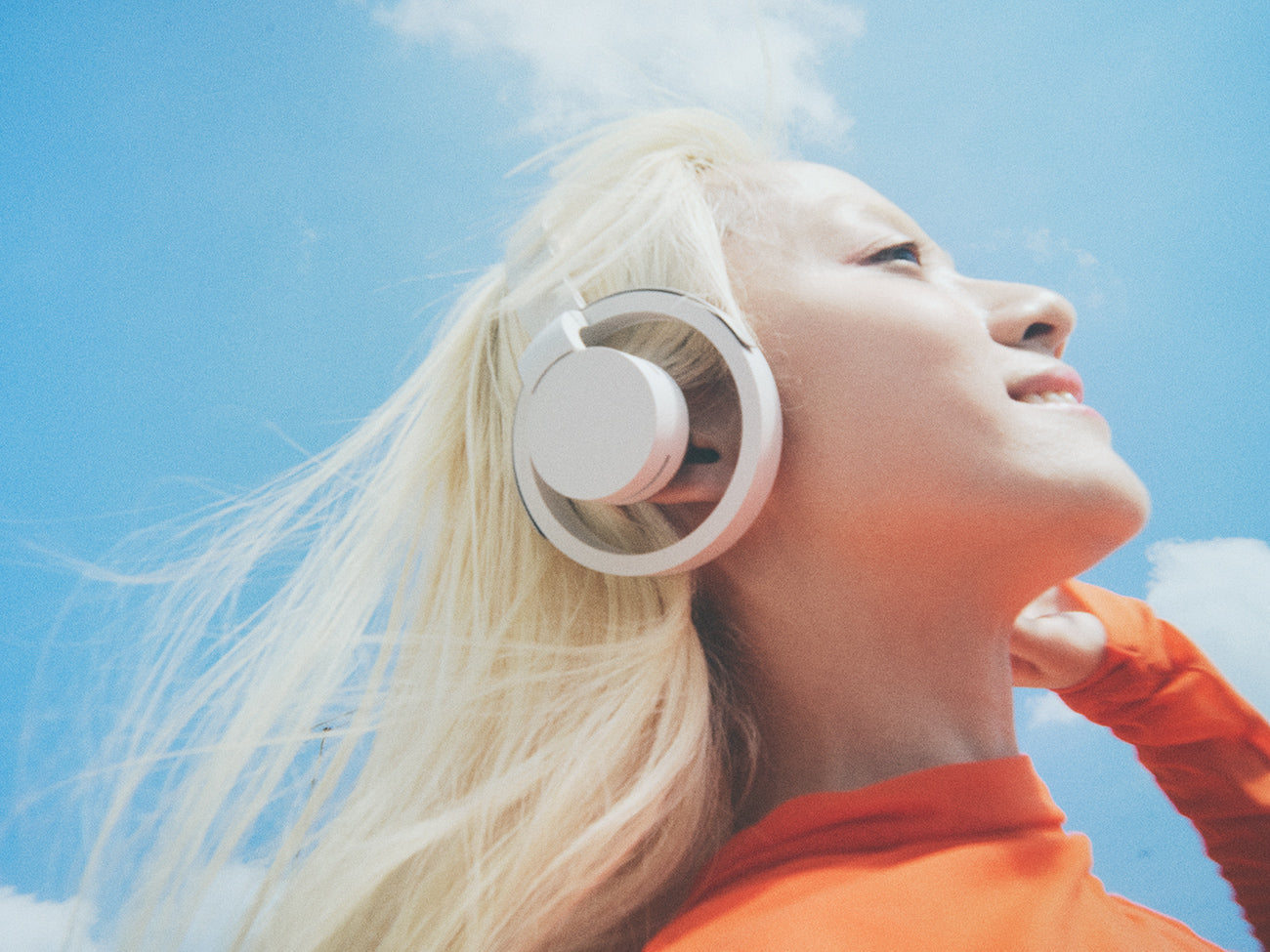 nwm - On-Ear Speakers Only You Can Hear